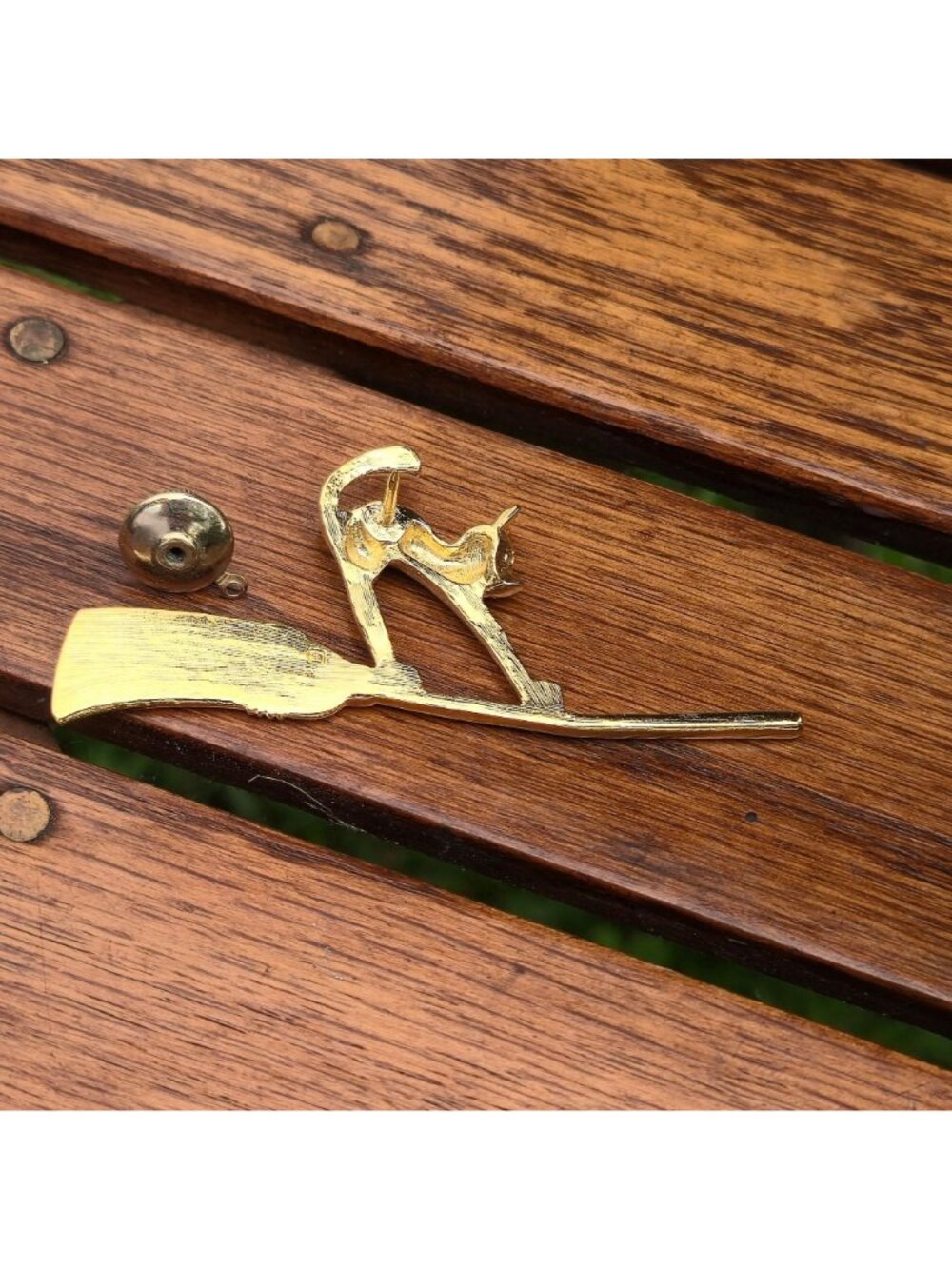 Vintage Cat & witches Broom Brooch Halloween Theme Jewelry Classic Witchy Design - Picture 8 of 9